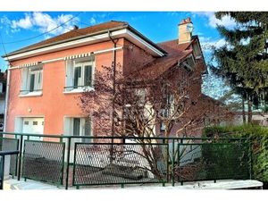 Maison 5 pièces avec sous-sol aménagé et jardin – Bellerive-sur-Allier