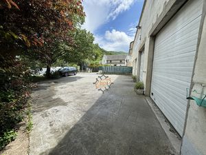 Vente garage ou local artisanal avec parking Saint Affrique