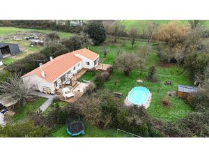 MAISON DE 145 m² EN PLEIN CAMPAGNE DE SAINT CHRISTOPHE DU LIGNERON !