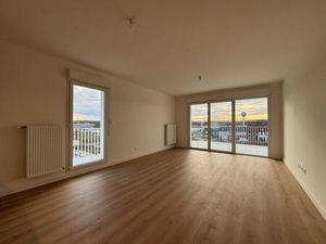 ARQUES - APPARTEMENT LUMINEUX DE 64m² AVEC UNE TERRASSE