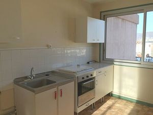 F4 AVEC BOX DANS IMMEUBLE AVEC ASCENSEUR - LYCEES