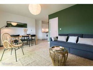 L'Oasis Urbain T4 cosy + parking privé + proche Bus & Tram