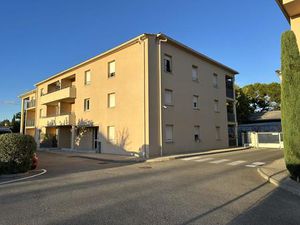 Location appartement 2 pièces 36 m² à Carpentras (84200)