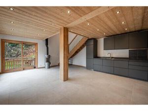 Joli chalet neuf situé à Morillon