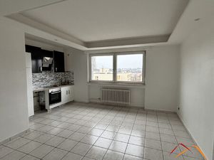 Appartement rénové de type F2/F3