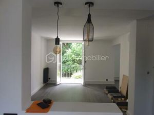 Appartement de 72 62 m² à Uzes