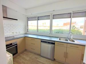 F4 avec parking centre ville ST RAPHAEL