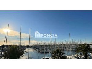 PORT CAMARGUE PLAGE NORD Studio cabine 27 m2 env plus grande terrasse vue port