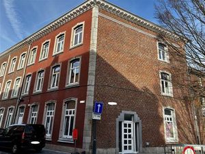 Maison de maître à louer avec 7 chambres   Saint-Trond (RBU93781)