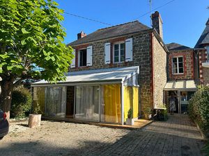 DINARD Jolie maison dinardaise en pierre  jardin sud  700 m plage