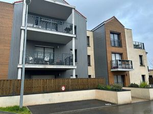 A LOUER - PLACE DE PARKING LE COUDRAY