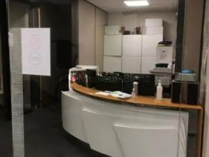 Local commercial en RDC idéalement situé rue André Philip à Villeurbanne