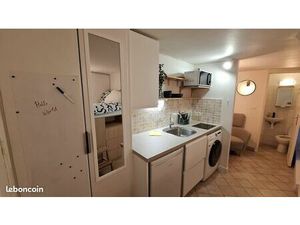 Location meublée studio 12 m² Paris 4E