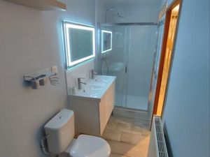 Maison avec jardin et garage