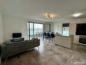 À LOUER – T3 de standing 65 m² – Terrasse panoramique 25 m² – Divonne-les-Bains centre