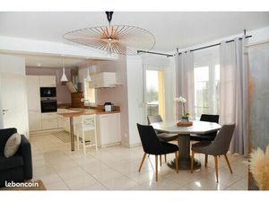 Appartement F2 bis meublé balcon + 2 places de parking