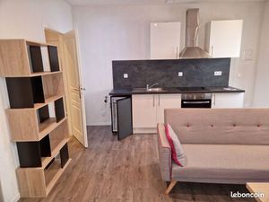 Studio proche place Jacquard