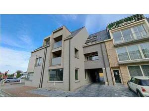 Instapklaar 2-slaapkamerappartement met TERRAS en AUTOSTA...