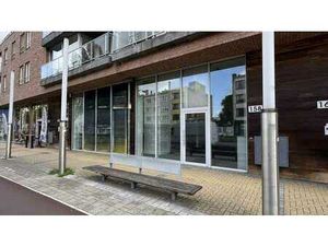 Rez-de-chaussée commercial à vendre près du Singel à Berche