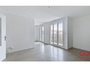 Location appartement  86.16 m² T-4 à Perpignan  770 €