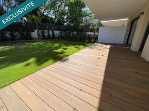 Saint Raphaël dans petite résidence  bureau de 69 m²