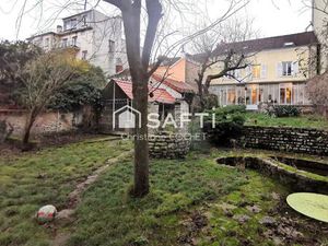 Belle demeure à Melun avec parking et jardin sans vis-à-vis