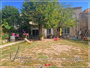 Azille – Maison bourgeoise rénovée de 259 m² avec jardin et garage – cachet  volumes et pe