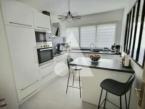 À vendre Appartement rénové à Pontoise  au calme et proche commodités