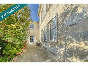 Charmante Charentaise aux beaux volumes