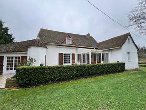 VILLENEUVE SUR ALLIER - 15 MN CENTRE VILLE DE MOULINS - PROPRIETE AVEC RUISSEAU