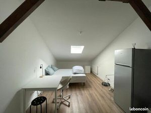 À louer studio neuf meublé