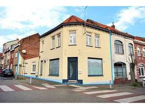 Maison familiale 4 chambres avec grand garage attenant et co