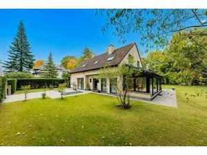 Elégante villa entièrement rénovée - 18 ares