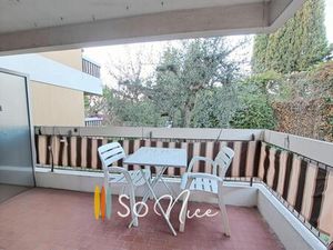 Grand Type 2 avec terrasse à Fabron