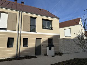 À Moissy-Cramayel  MAISON 3 CHAMBRES MEUBLEE