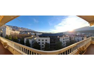 Hyper centre Aix Les Bains  grand T3 avec garage et cave