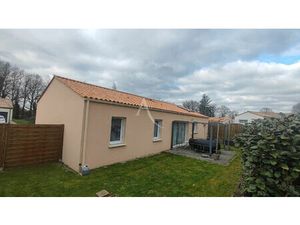 Maison plain-pied 88m² à vendre à AIZENAY