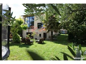 Maison familiale de caractère – 7 pièces – 230 m² – Jardin paysager – Villeneuve-le-Roi