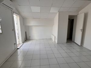 Local Commercial de 35m2 aux Abymes