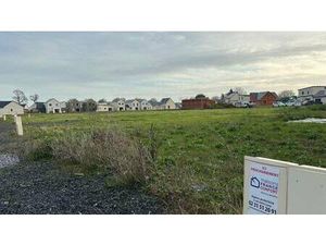 Terrain constructible viabilisé à vendre