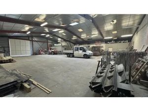 Local d'activité A louer TOULOUGES: bureaux + entrepôt