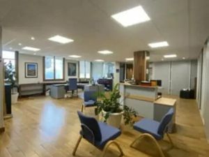 BUREAUX 211m2