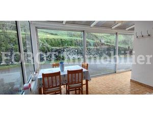 Maison proche centre-ville. 105 m² + grand garage.