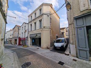 Achat Immeuble 143m² BARBEZIEUX ST HILAIRE 16300