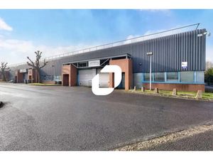 A LOUER  PARC D'ACTIVITE A PROXIMITE DIRECT A104