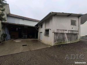 Terrain 1 800 m² Plailly