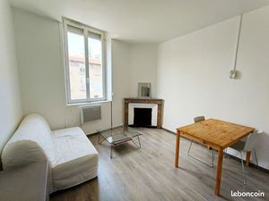 Loue T2 meublé 38m2 idéal étudiant  jeune(s) actif(s)