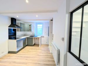 Maison de village rénovée – 59 m² – 3 chambres – Rue calme – Saint-Chinian