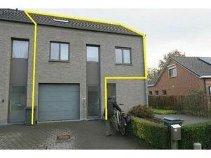 Ruime bel-étage woning met terras  garage en 3 slaapkamers in Lokeren