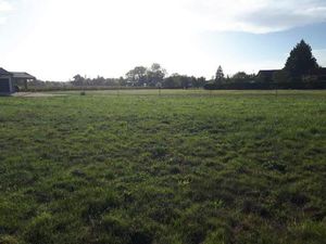 Terrain à bâtir à Brach (33480)
